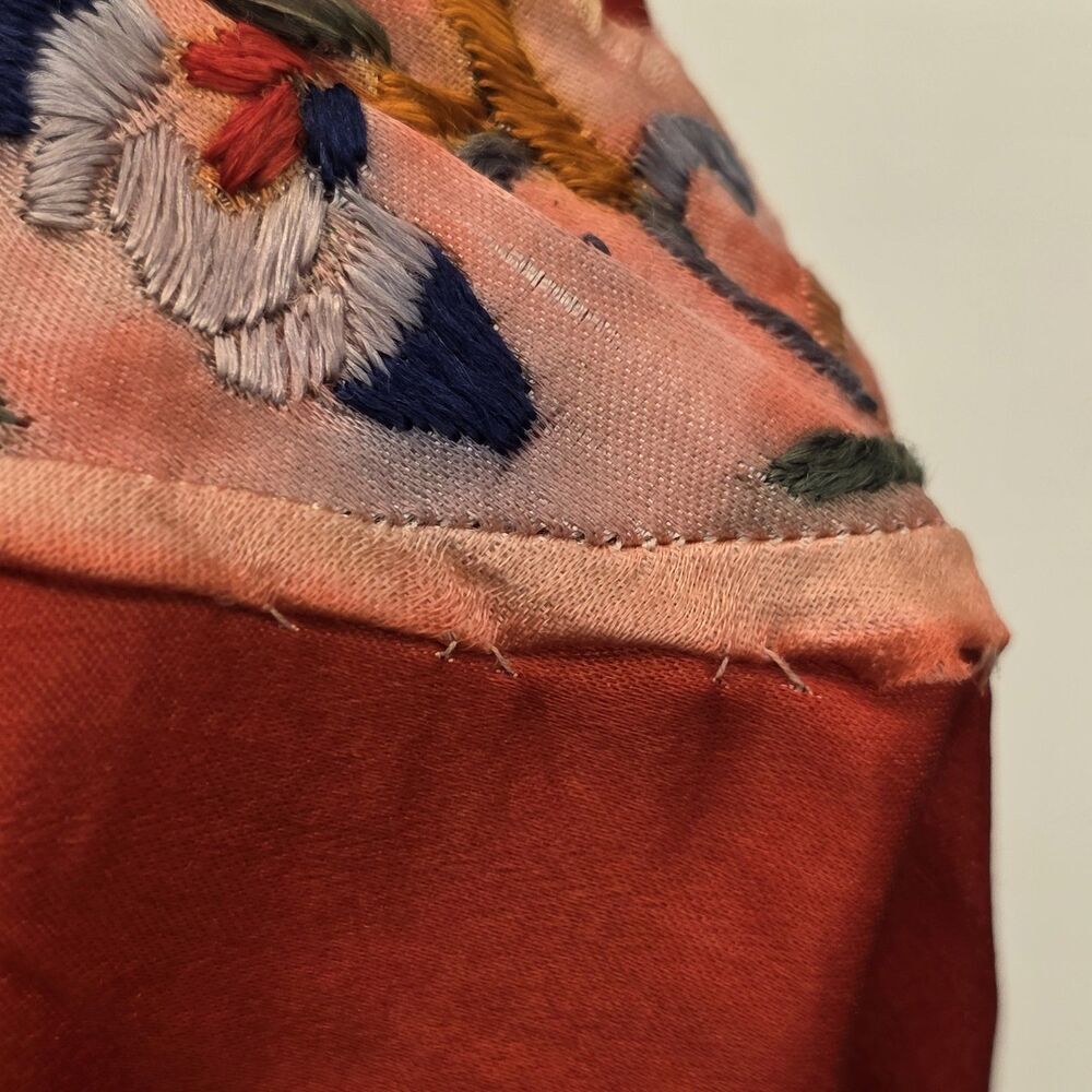Red Asian Satin Kimono Vintage Mid Length Embroidered Pattern Button Down Flaw m - Picture 13 of 13